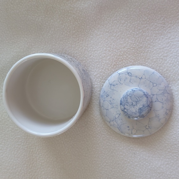 Westie or Scottie Puppies porcelain jar. - Picture 4 of 8